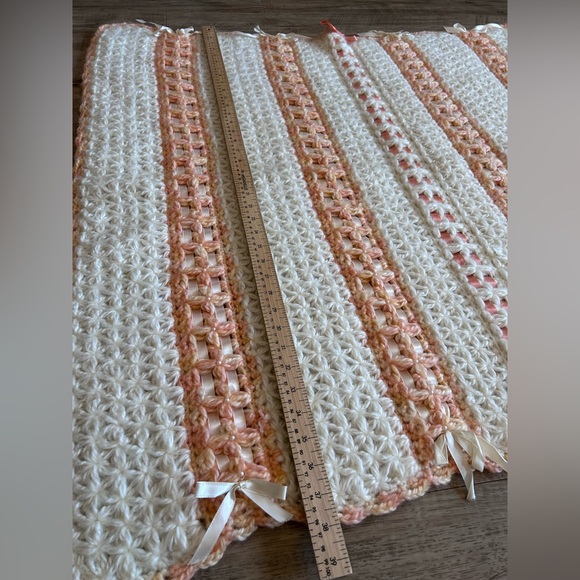 Handmade sweet Cream Peach Crochet baby Blanket ribbon bow pearl beads granny - Picture 7 of 9